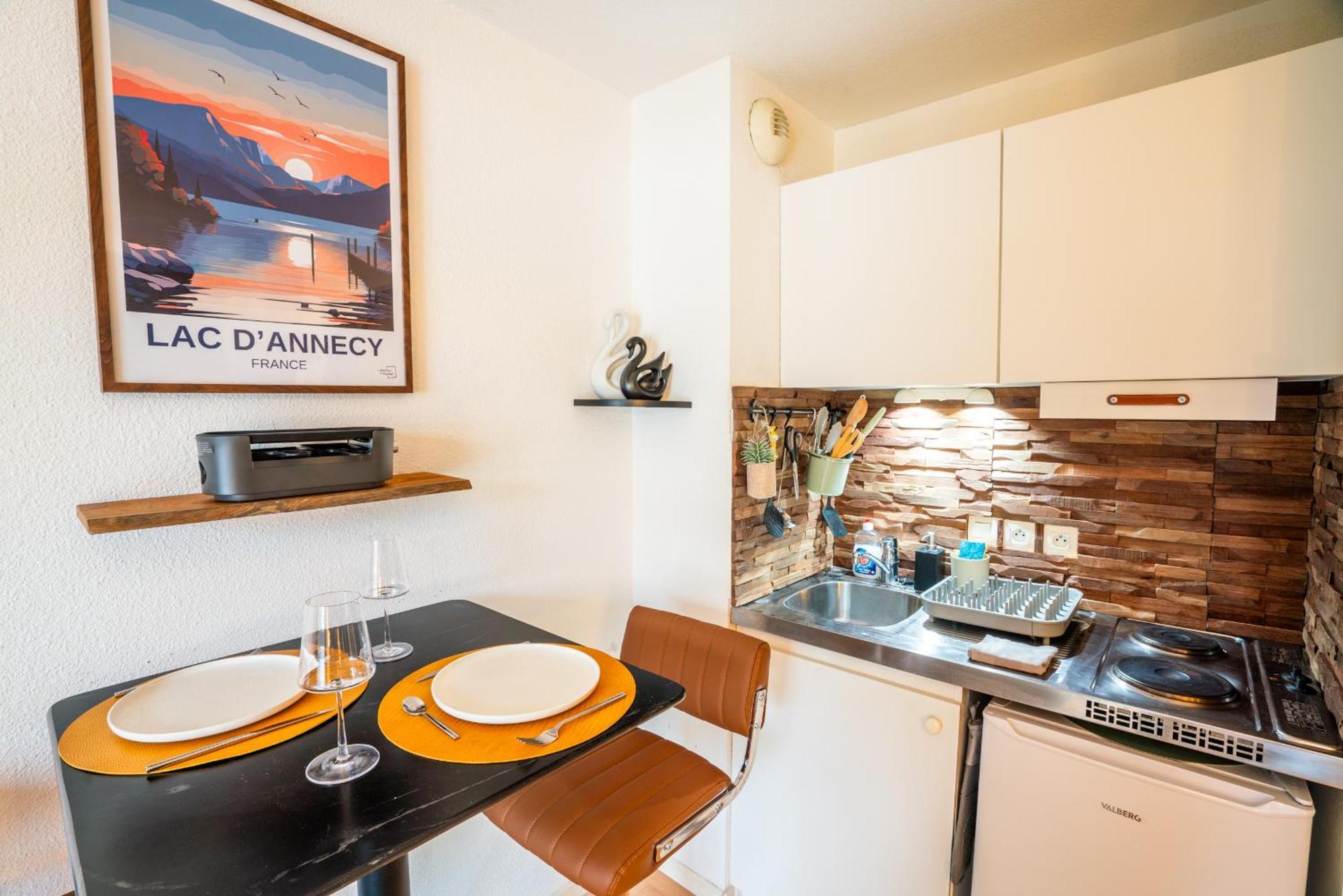Cabana & Merci Annecy - Parking Et Proche Du Lac 外观 照片