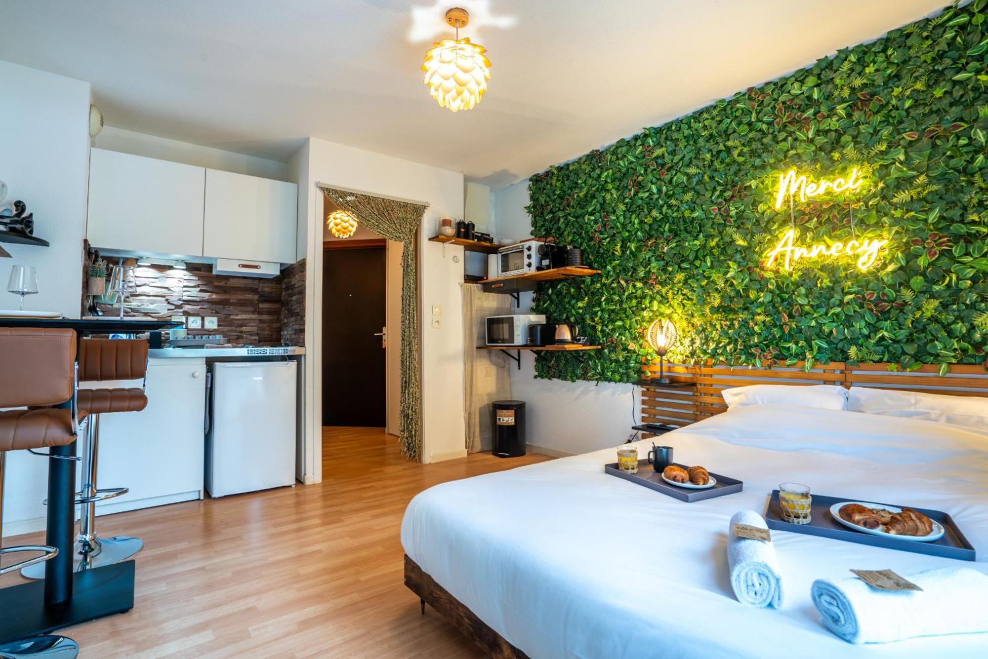 Cabana & Merci Annecy - Parking Et Proche Du Lac 外观 照片